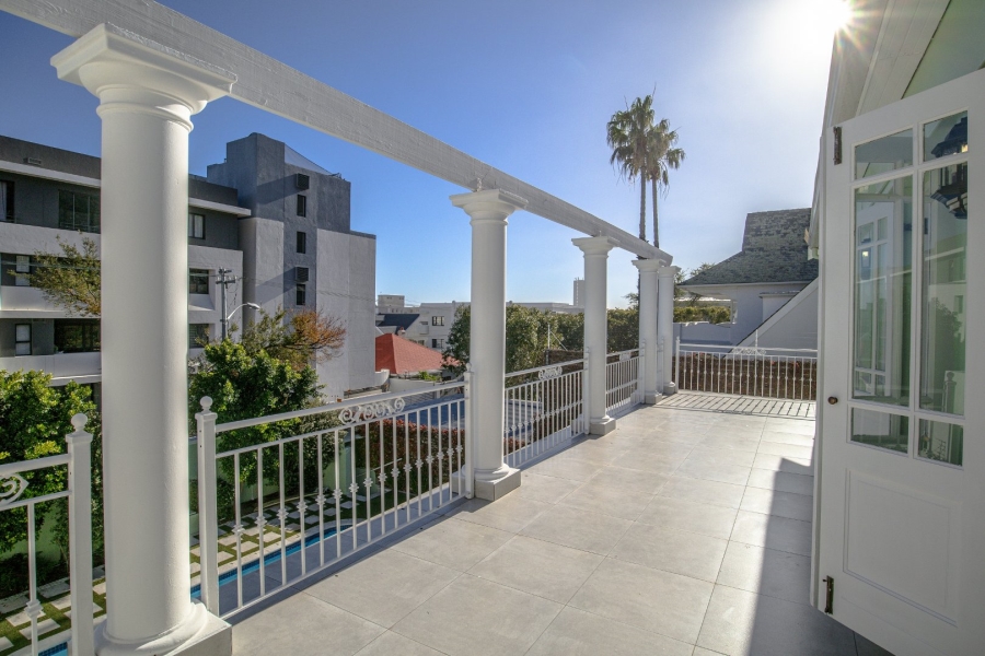 To Let 4 Bedroom Property for Rent in Sea Point Western Cape